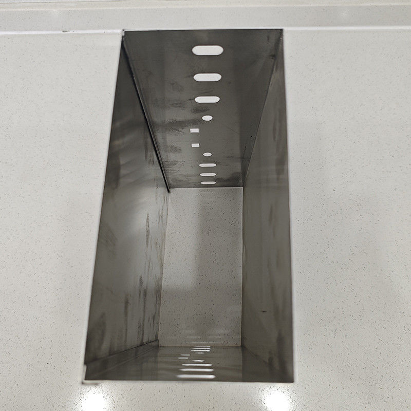Kháng ăn mòn Cable tray kẽm với phụ kiện loại tường bạc / sàn gắn