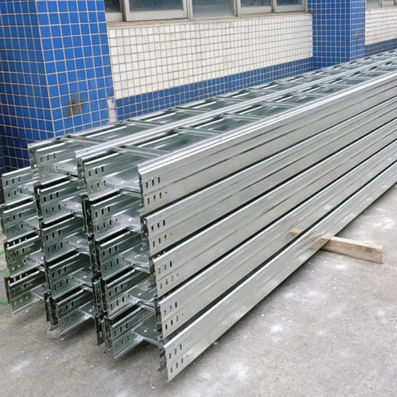 Thang cáp thép công nghiệp có thể tùy biến với loại khe cắm tường để bảo vệ cháy tăng cường.